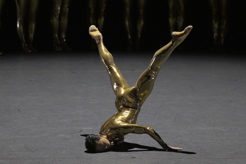 Wei Wang in Aszure Barton and Sam Shepherd's “Mere Mortals” Photo: Chris Hardy